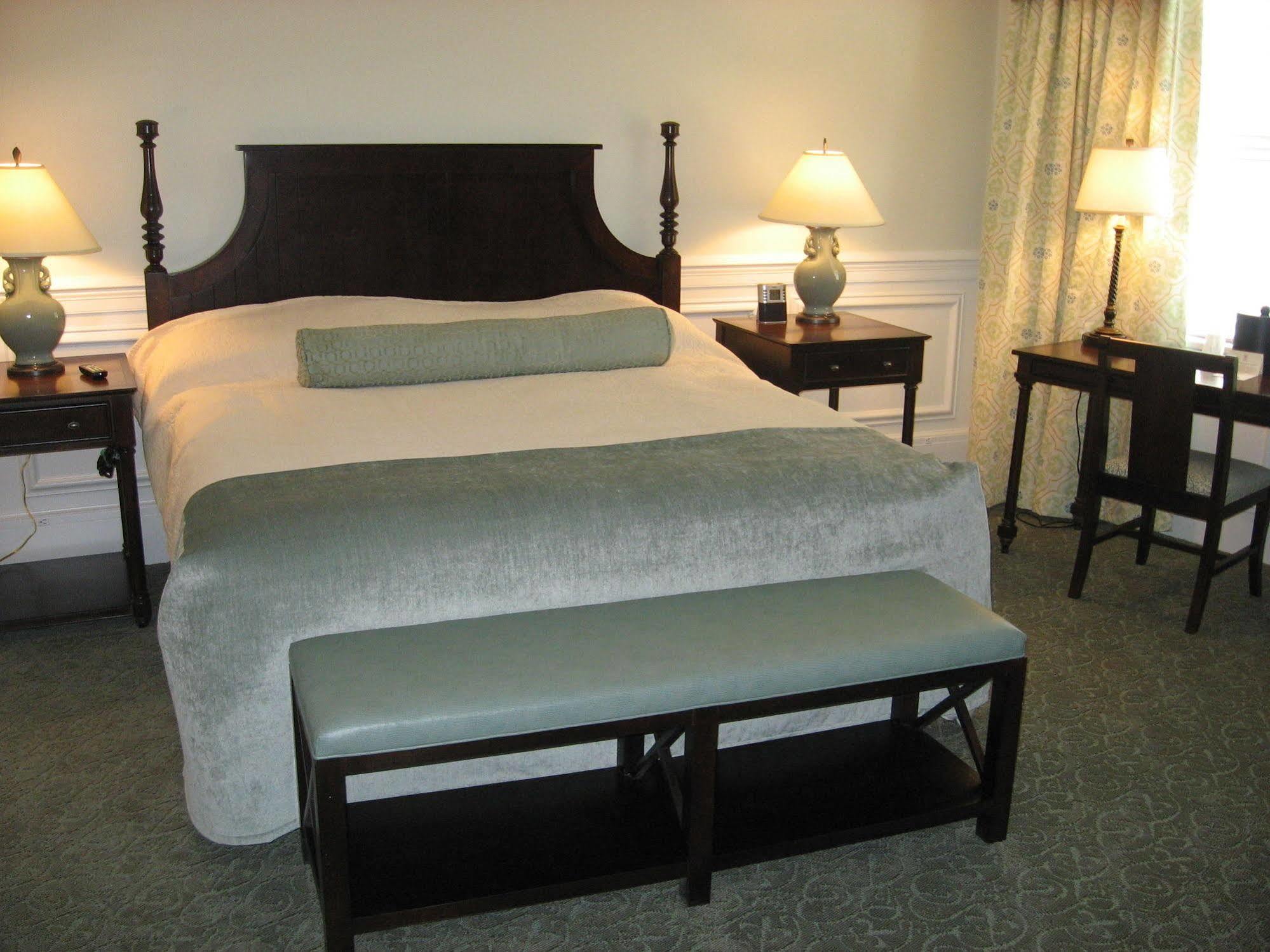 And 3* Pocono Manor